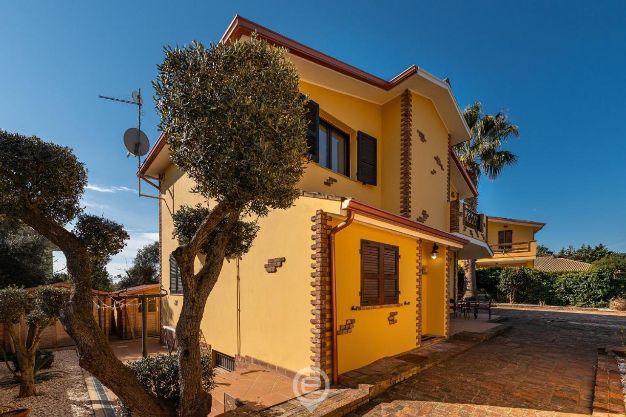 Villa Monica - Suites Иглесиас Экстерьер фото